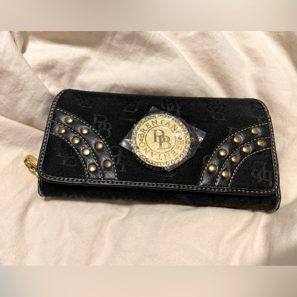 Brand New Brentano wallet